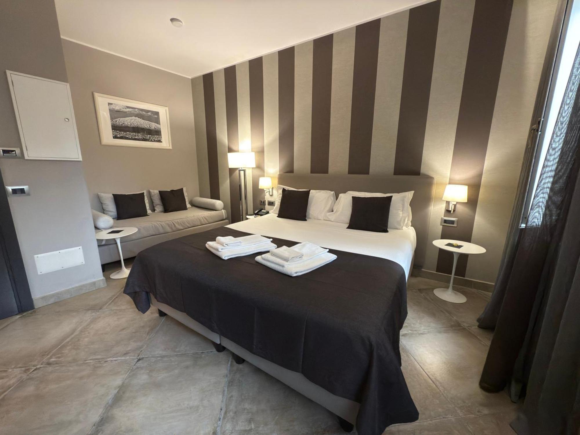 Etnea 454 Catania Luxury Rooms Екстер'єр фото