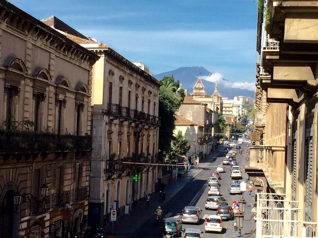 Etnea 454 Catania Luxury Rooms Екстер'єр фото